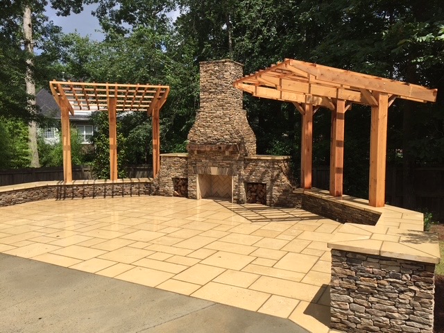 Outdoor Patio & Pergola