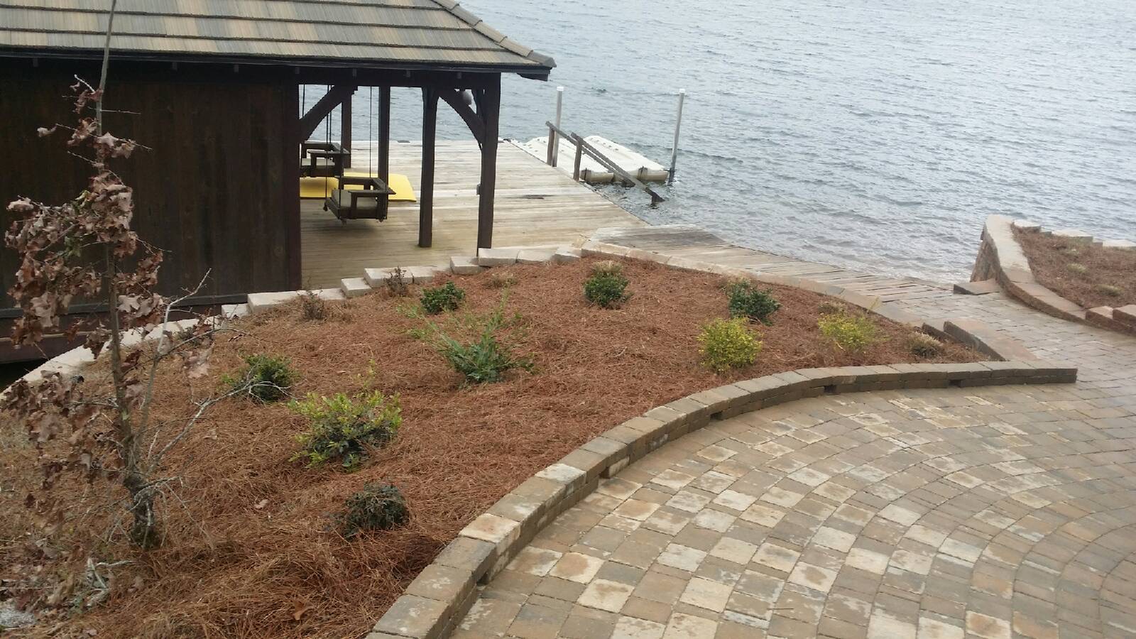 Lakeside Paver Patio & Plantings